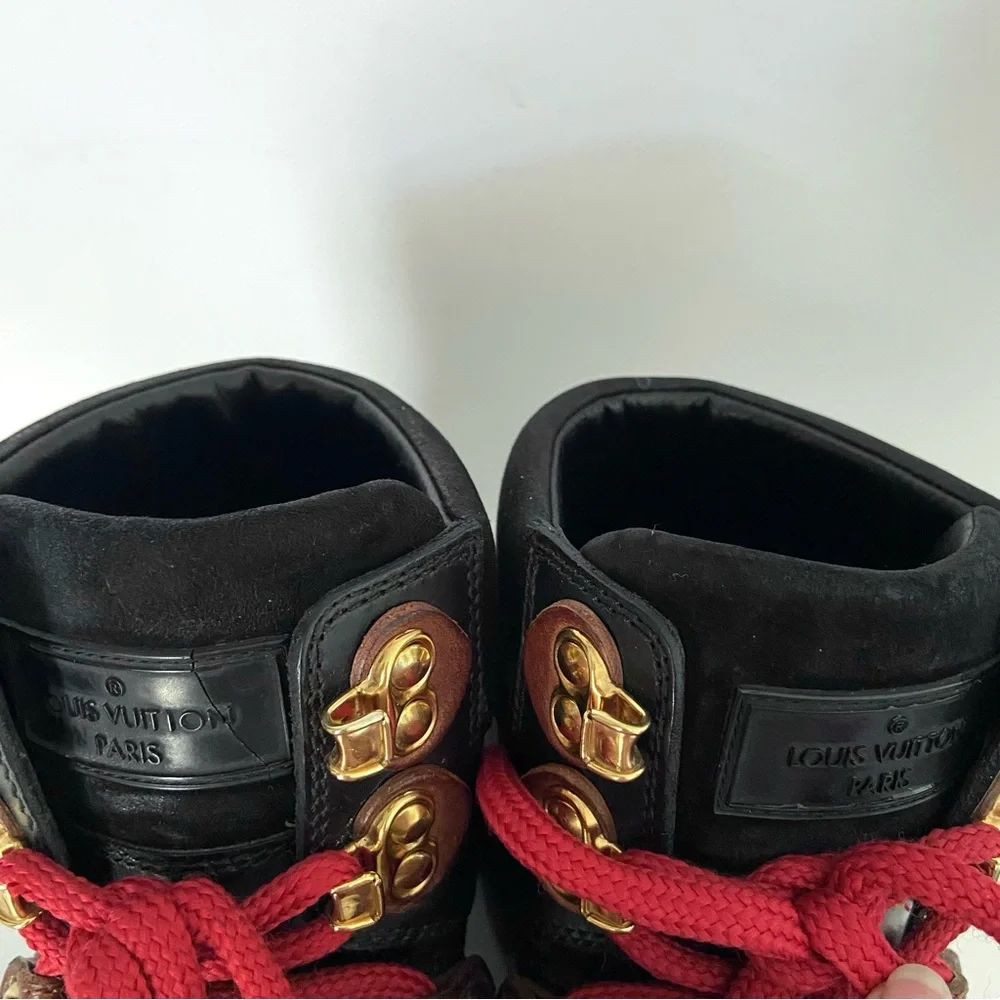 LOUIS VUITTON Leather Lace Up Combat Boots Ankle Booties - Picture 9 of 16